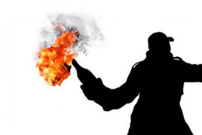 Pelempar Molotov ke Masjid di Cengkareng Disebut Idap Gangguan Jiwa